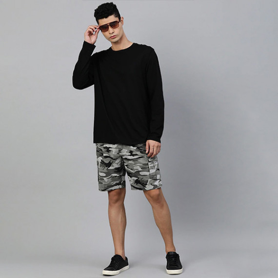 https://www.fashionrise.in/products/men-charcoal-grey-camouflage-printed-pure-cotton-cargo-shorts