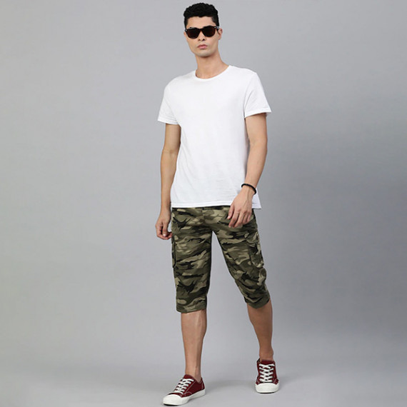 https://www.fashionrise.in/products/men-olive-green-beige-camouflage-printed-pure-cotton-34th-cargo-shorts